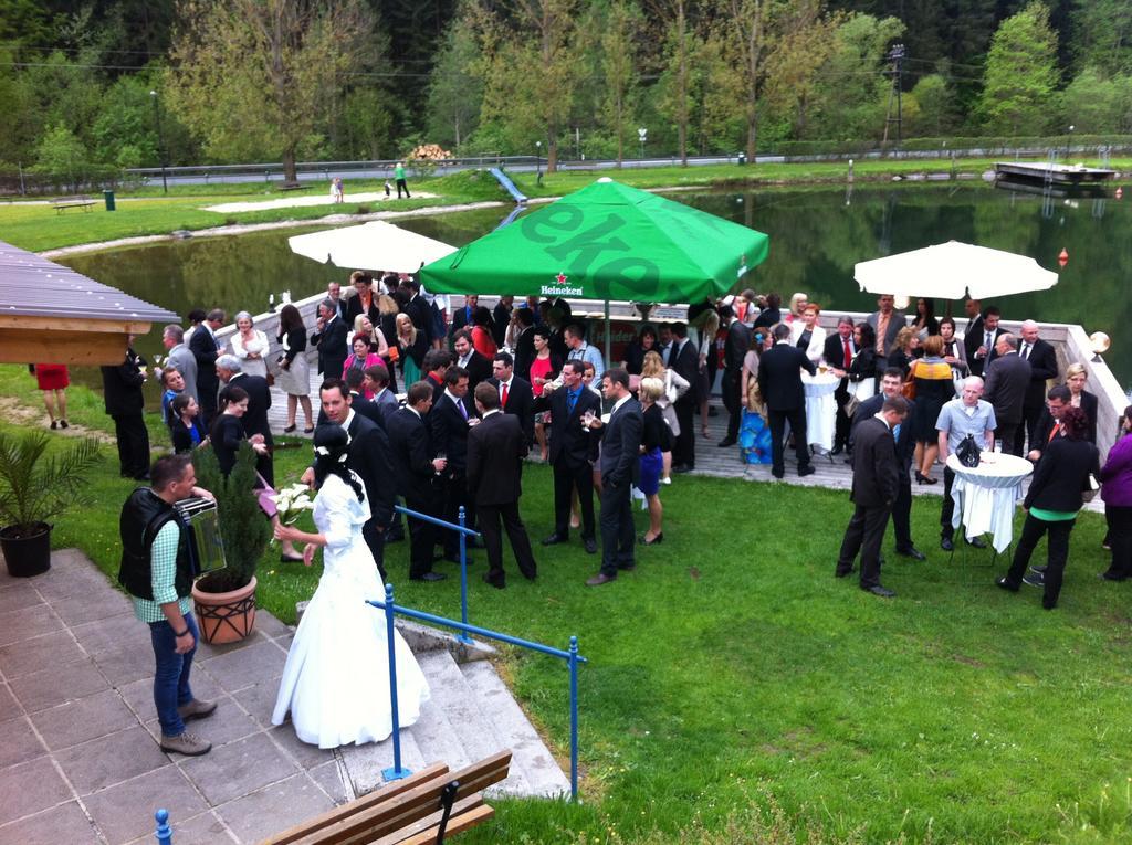 Seegasthof Breineder - Familien & Seminarhotel Monichwald Eksteriør billede